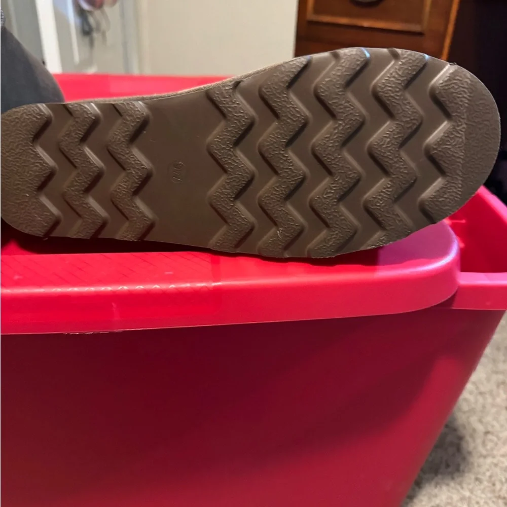 Cushionaire Women’s Boots - Picture 6 of 6